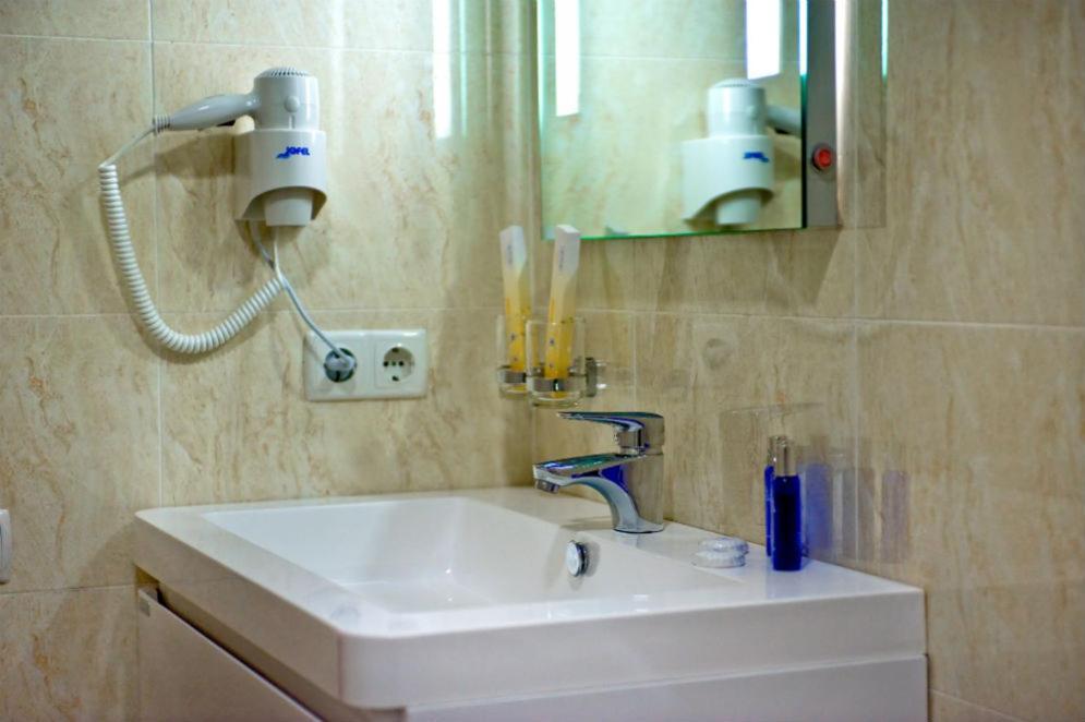Knyazhyi Dvir Hotel Knyazhichi  Bilik gambar